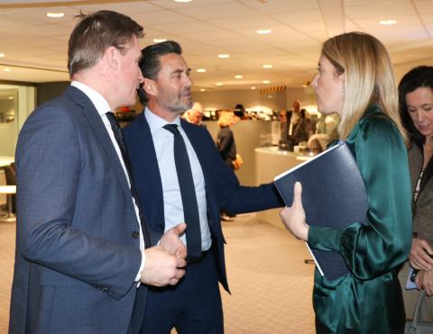 President Metsola talking to President Mallia and President Röpke